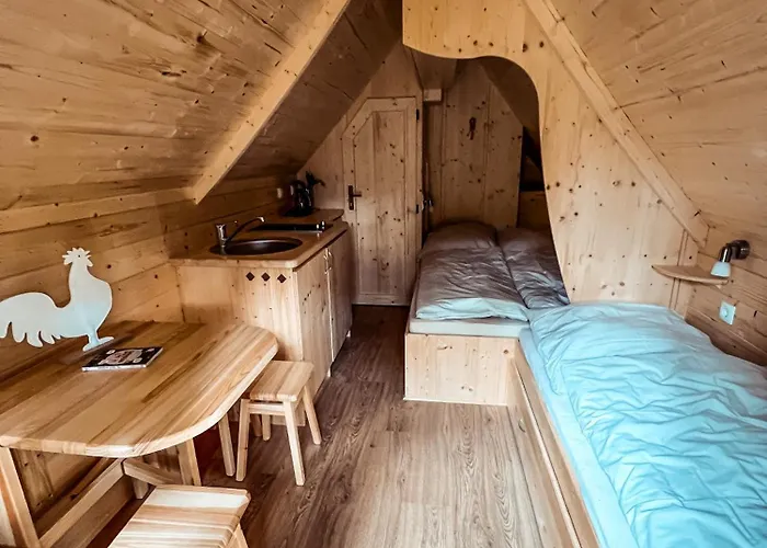 Eifelhuettchen Rotkehlchen Ulmen